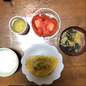 簡単&シンプル　挽肉とたまねぎのオムレツ